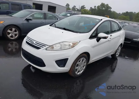 2013 Ford Fiesta Se z USA, uszkodzony, nr VIN 3FADP4BJ3DM223443